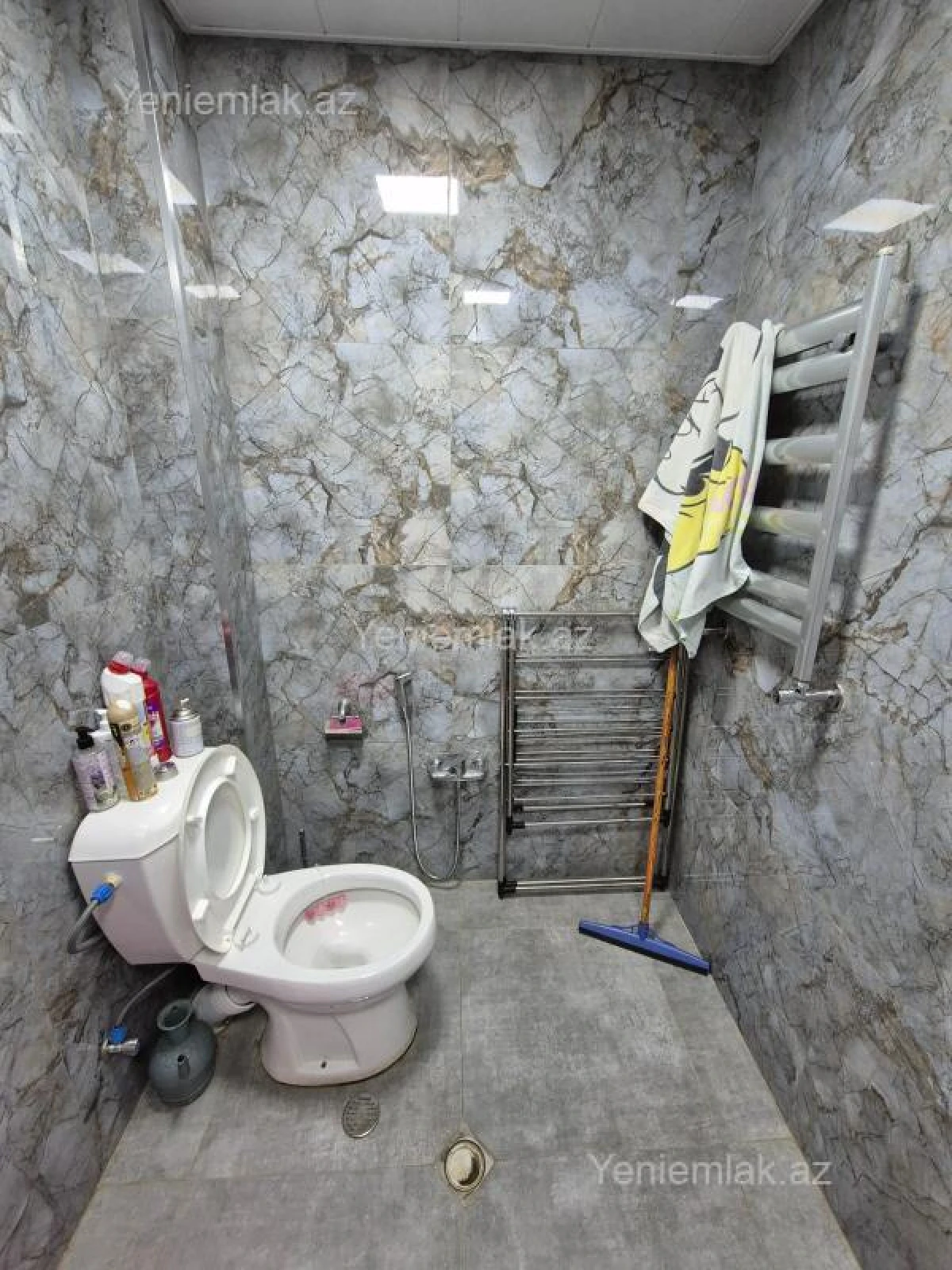 Satılır 1 otaqlı köhnə tikili 38 m²