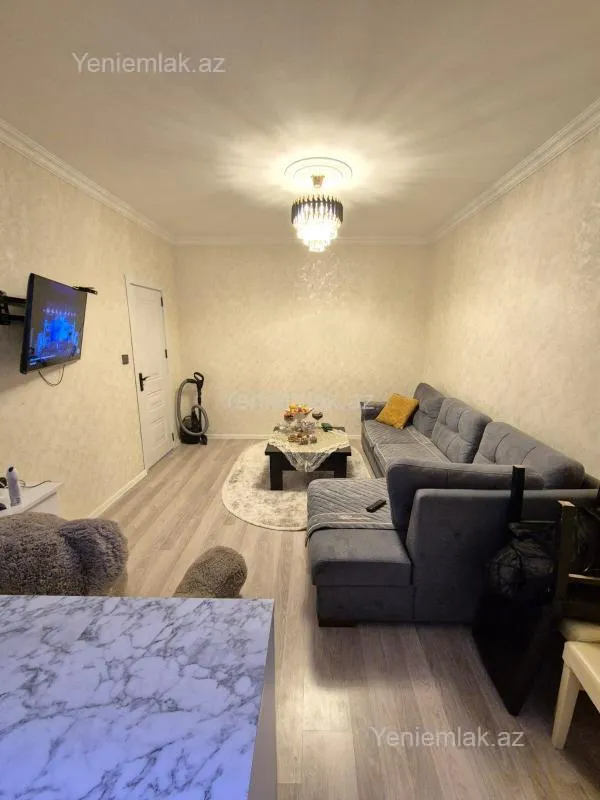 Satılır 1 otaqlı köhnə tikili 38 m²