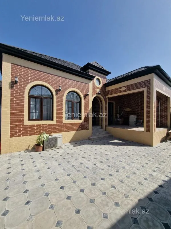Satılır 4 otaqlı həyət evi 122 m²