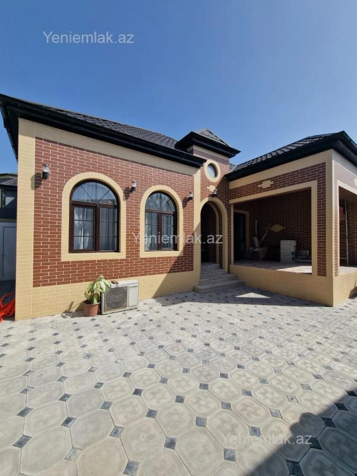 Satılır 4 otaqlı həyət evi 122 m²