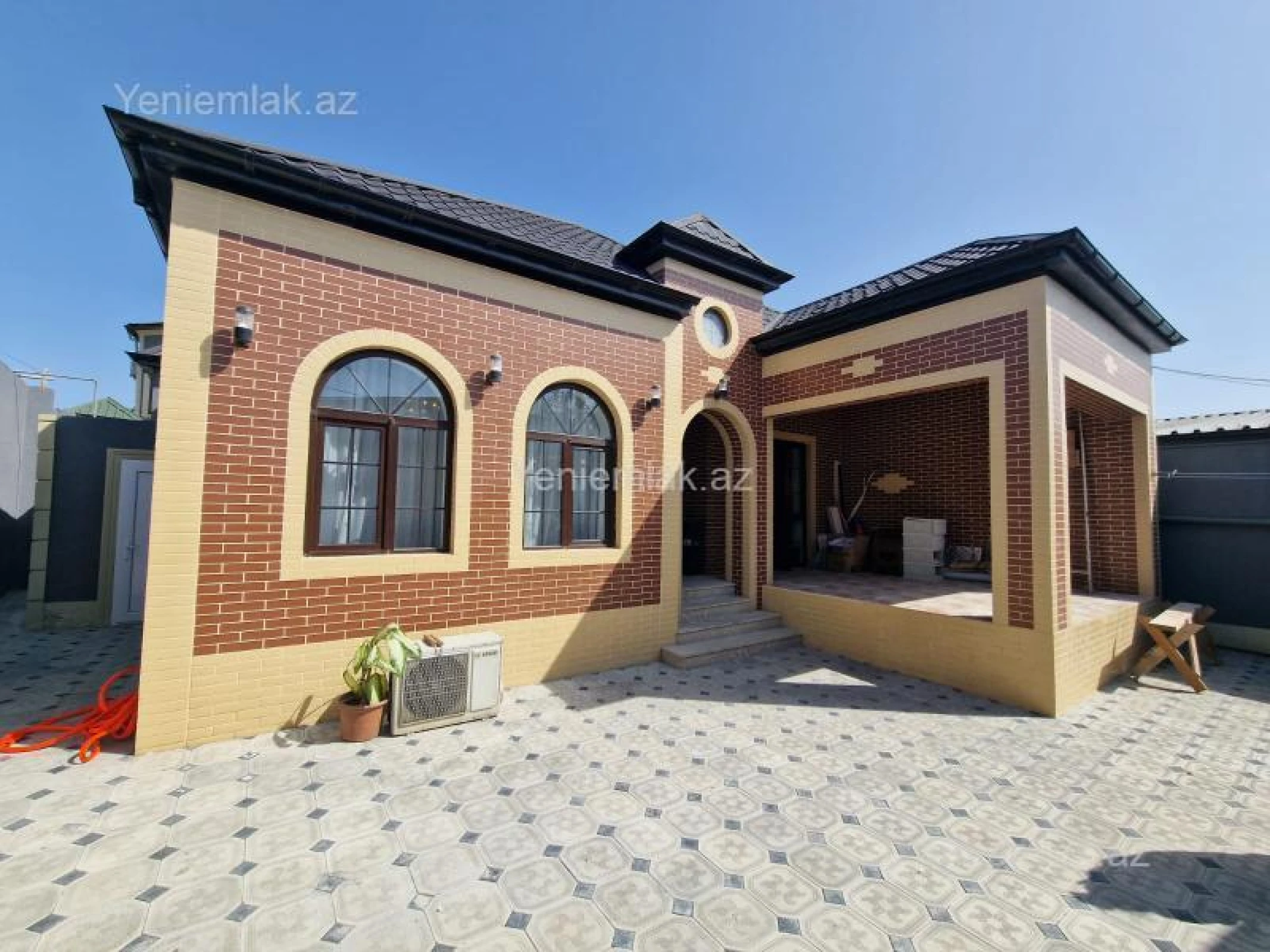 Satılır 4 otaqlı həyət evi 122 m²