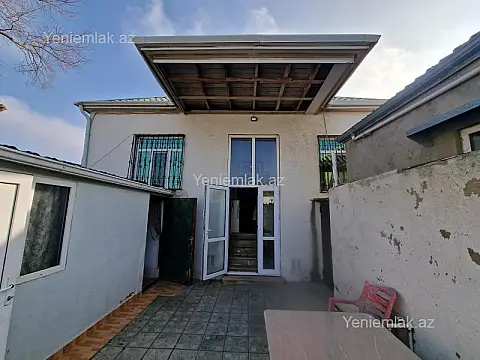 Satılır 4 otaqlı həyət evi 122 m²