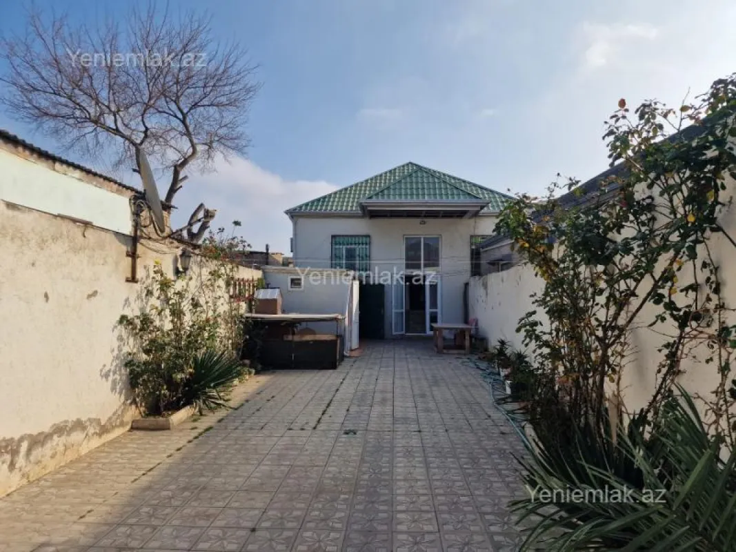 Satılır 4 otaqlı həyət evi 122 m²