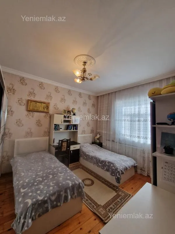 Satılır 4 otaqlı həyət evi 122 m²