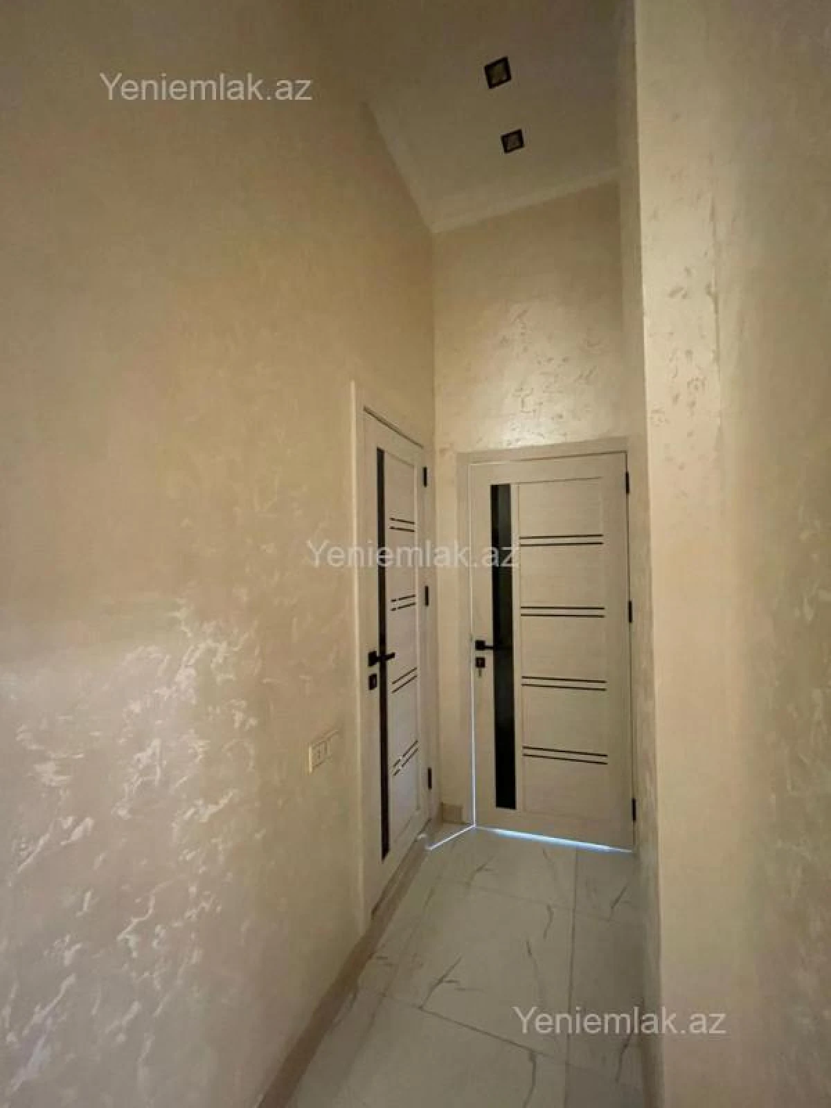 Satılır 2 otaqlı yeni tikili 72 m²