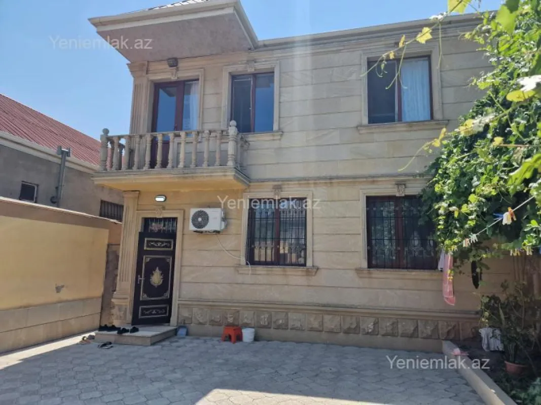 Satılır 4 otaqlı həyət evi 142 m²