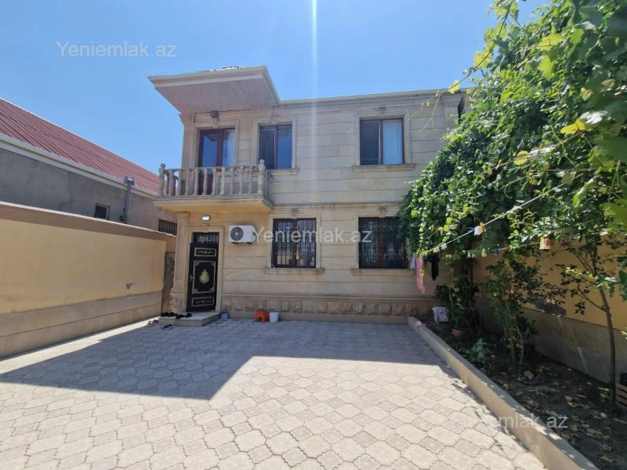 Satılır 4 otaqlı həyət evi 142 m²