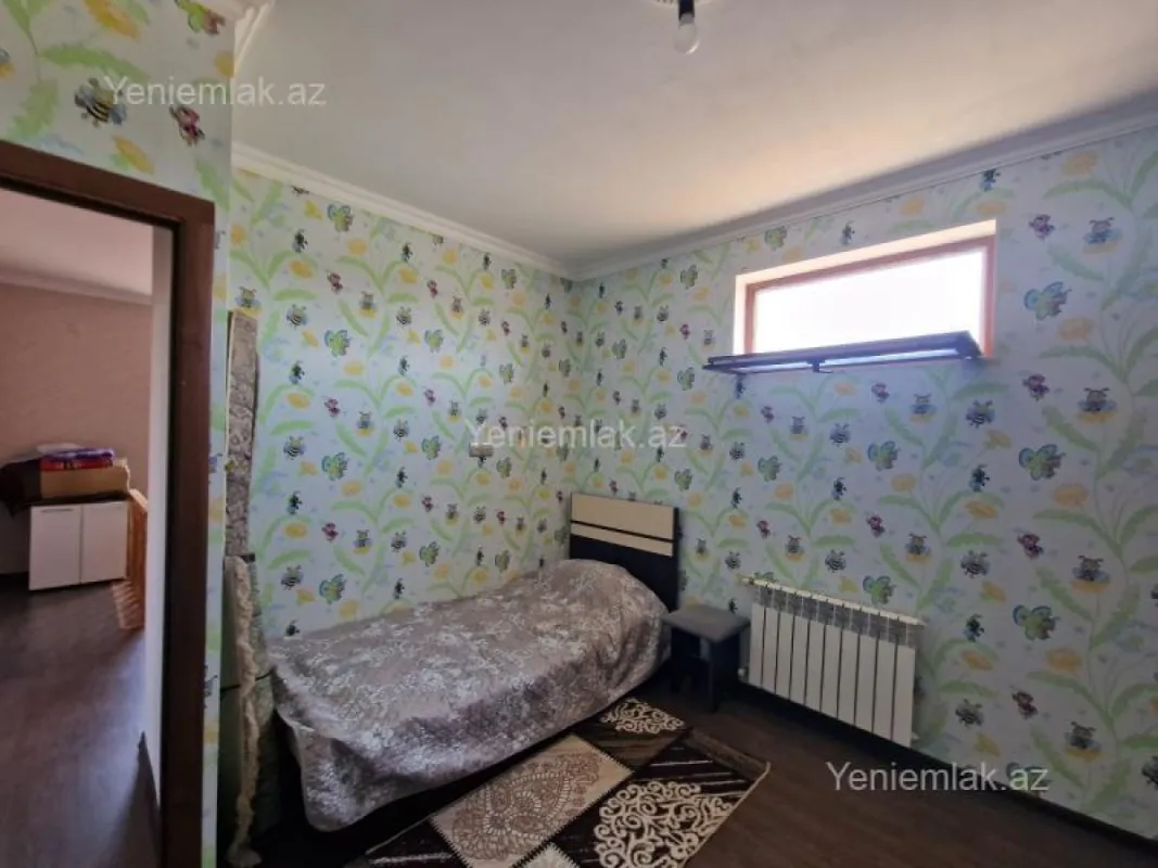 Satılır 4 otaqlı həyət evi 142 m²