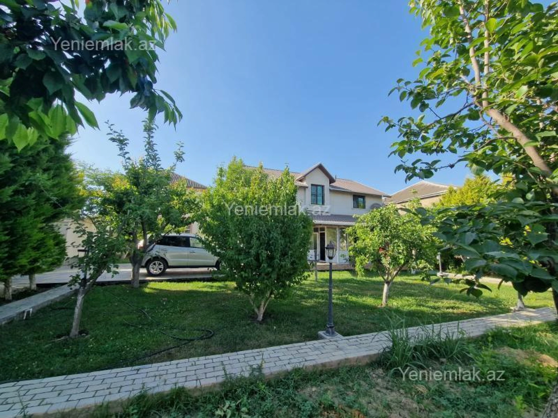 Satılır 5 otaqlı həyət evi 165 m²