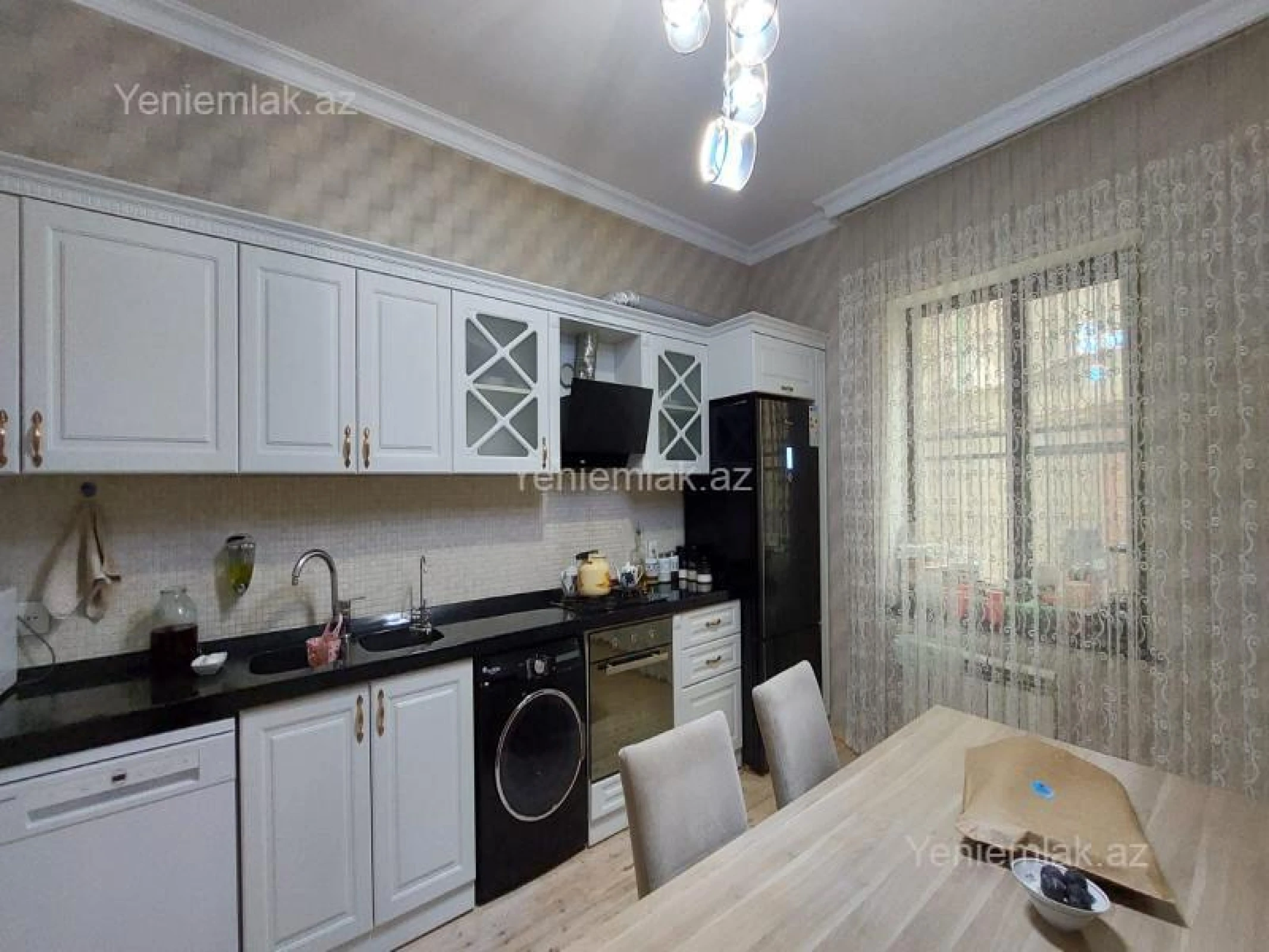Satılır 5 otaqlı həyət evi 165 m²
