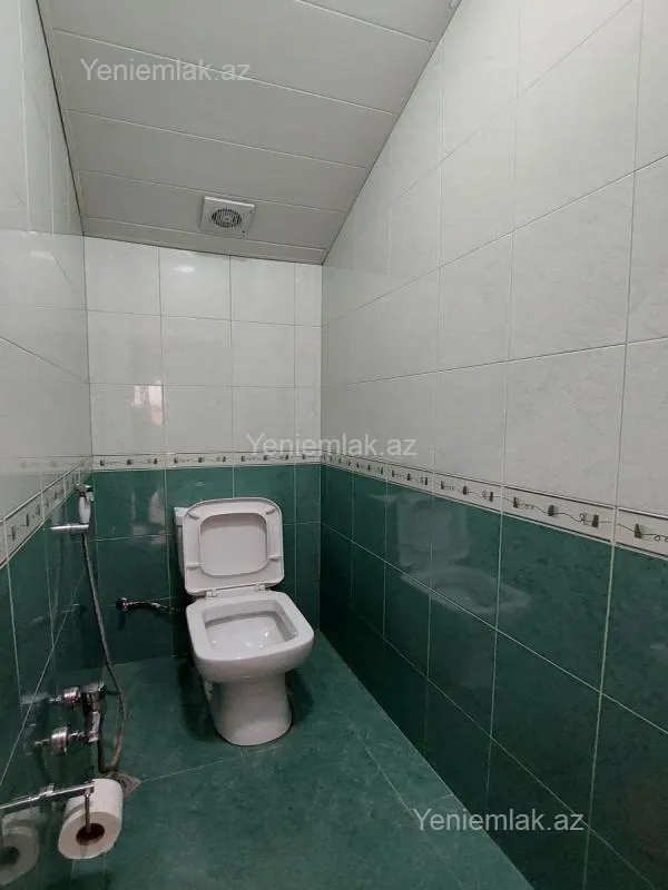 Satılır 5 otaqlı həyət evi 165 m²