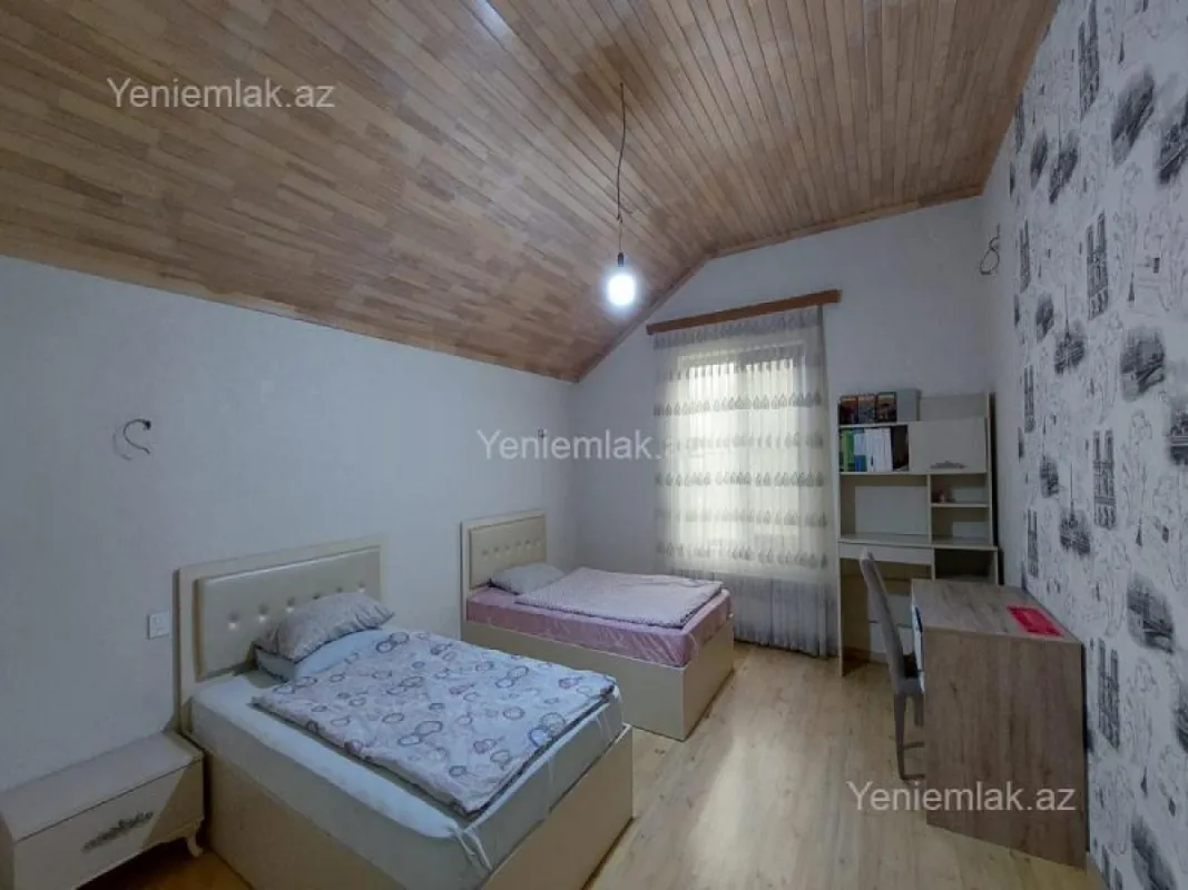 Satılır 5 otaqlı həyət evi 165 m²