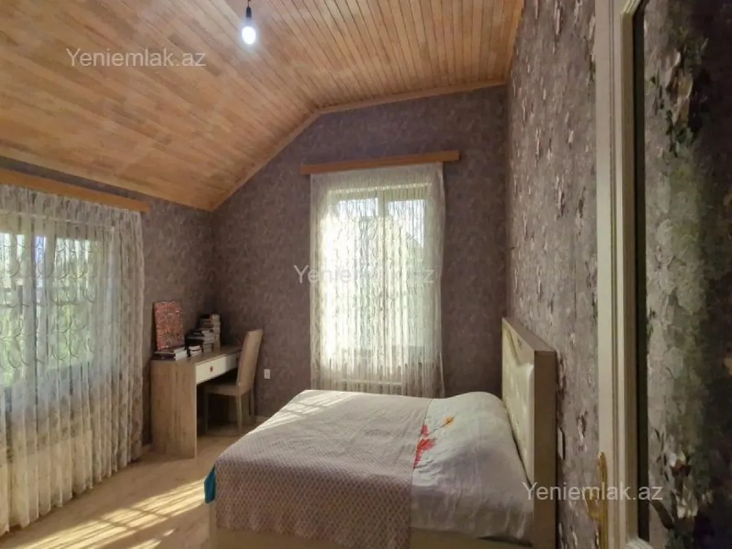 Satılır 5 otaqlı həyət evi 165 m²