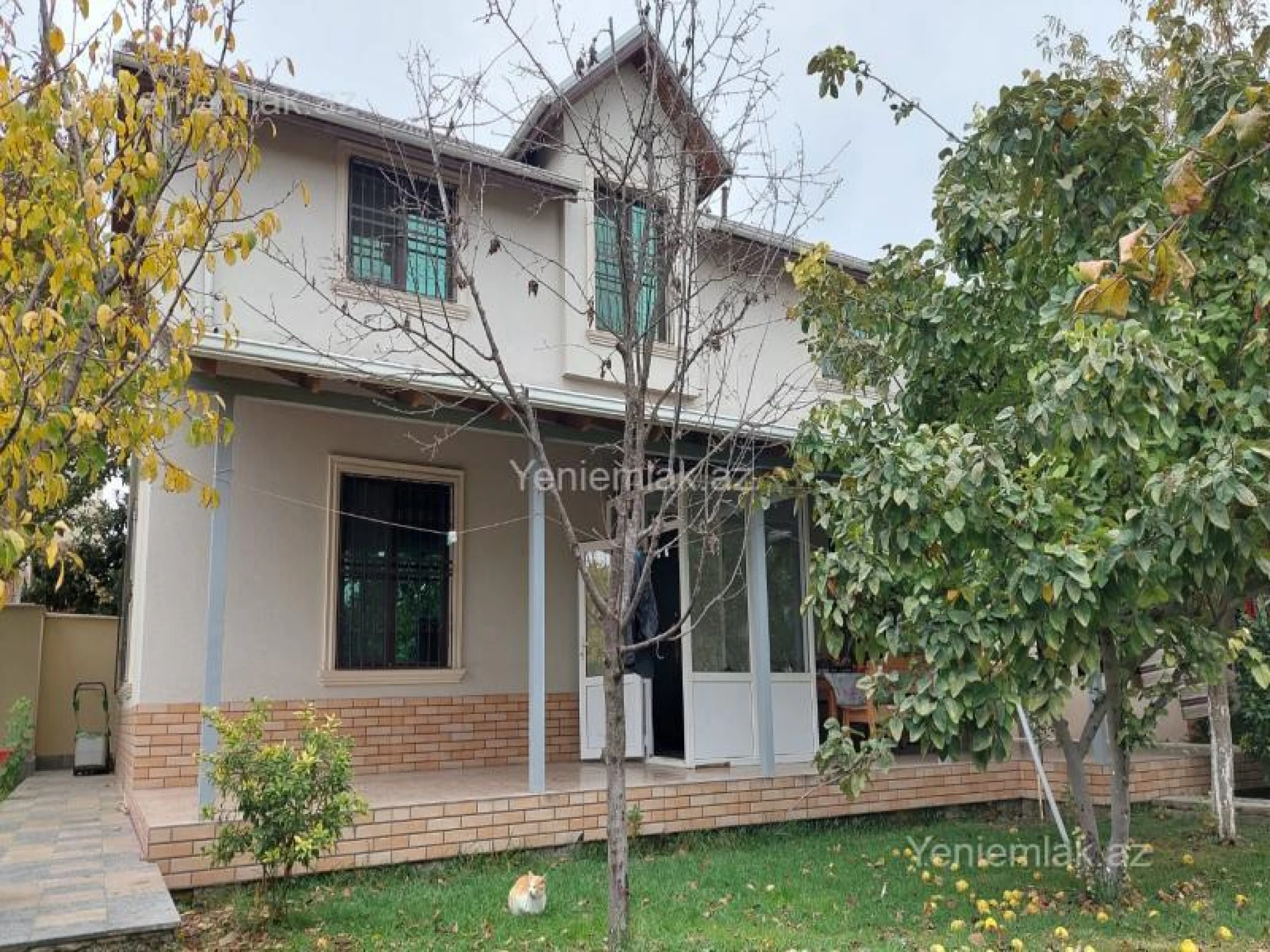 Satılır 5 otaqlı həyət evi 165 m²