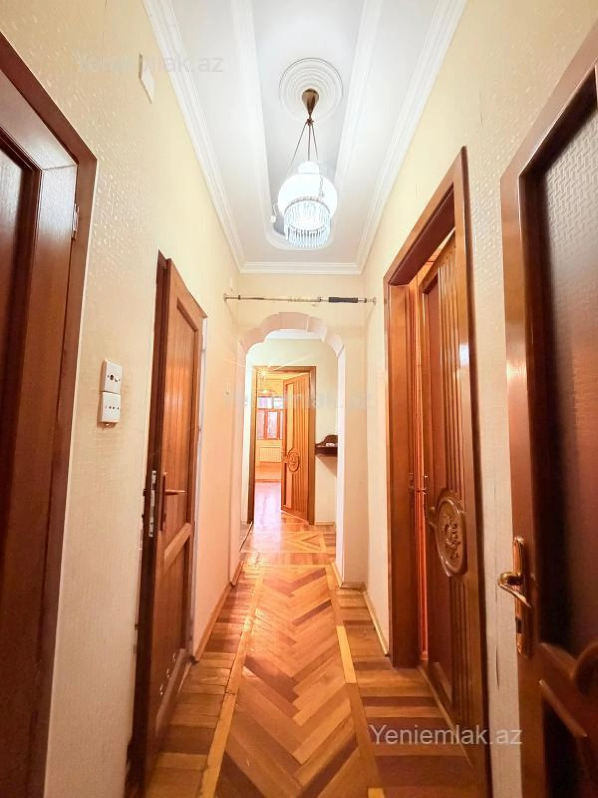 Satılır 3 otaqlı köhnə tikili 100 m²