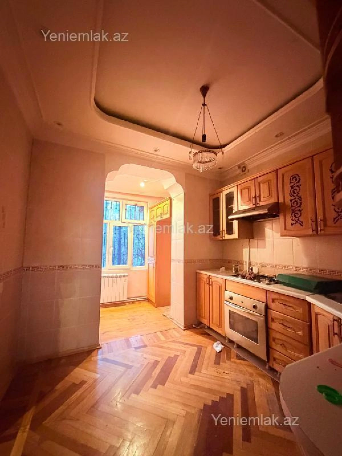 Satılır 3 otaqlı köhnə tikili 100 m²