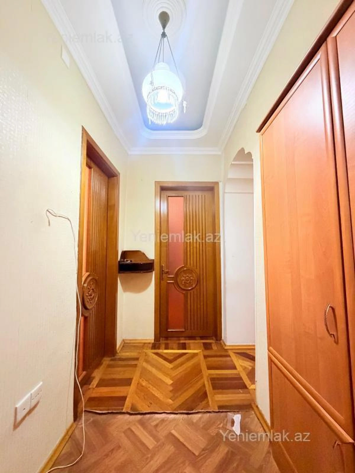Satılır 3 otaqlı köhnə tikili 100 m²