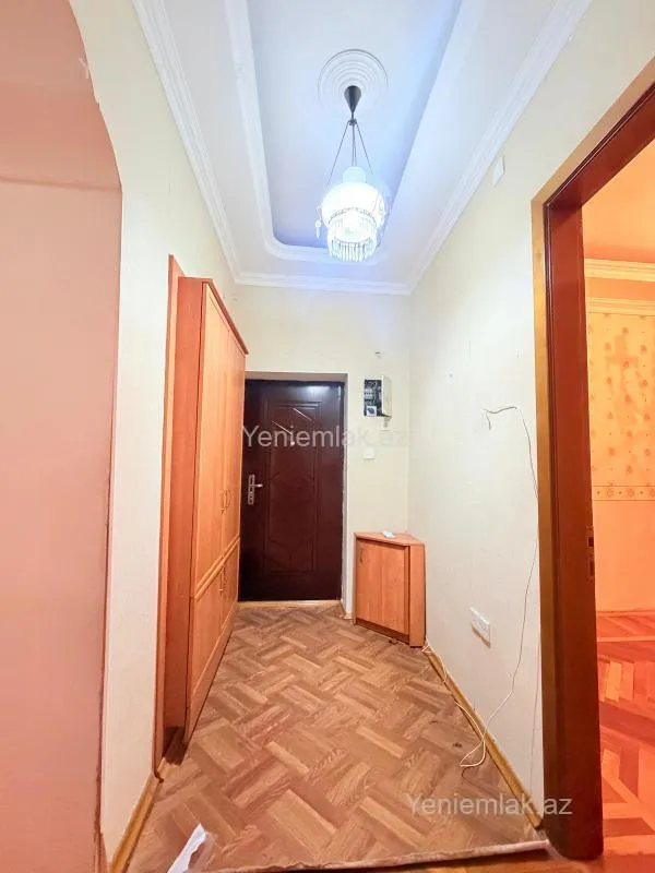 Satılır 3 otaqlı köhnə tikili 100 m²