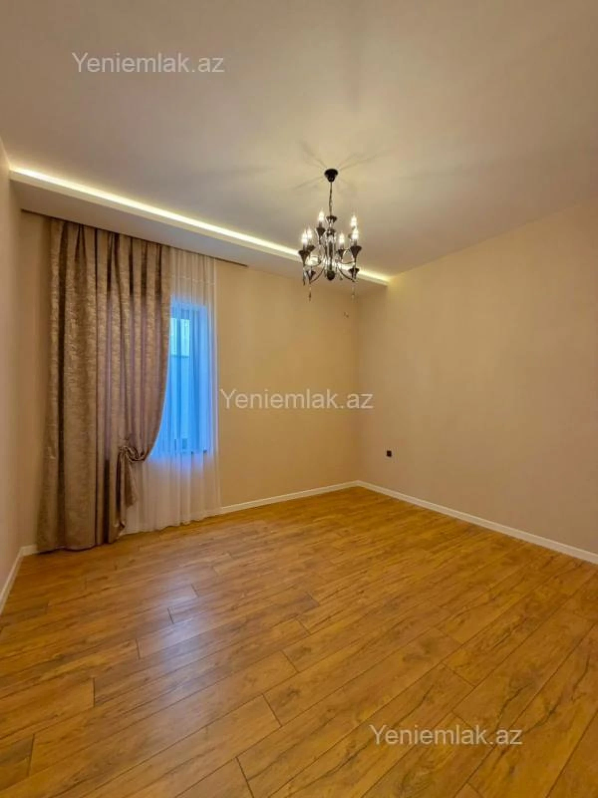 Satılır 4 otaqlı həyət evi 180 m²