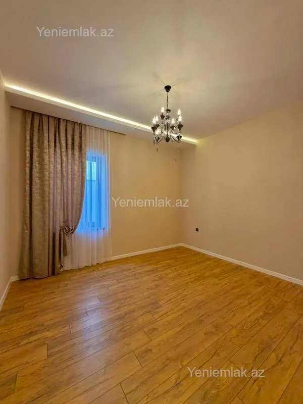 Satılır 4 otaqlı həyət evi 180 m²