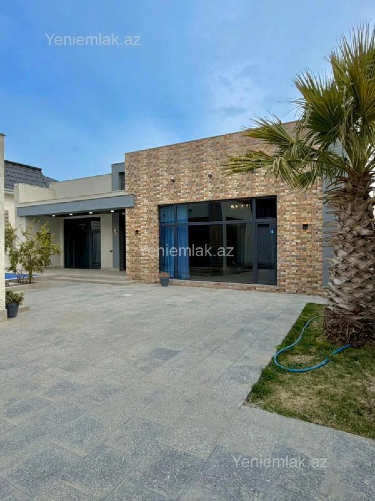 Satılır 4 otaqlı həyət evi 180 m²