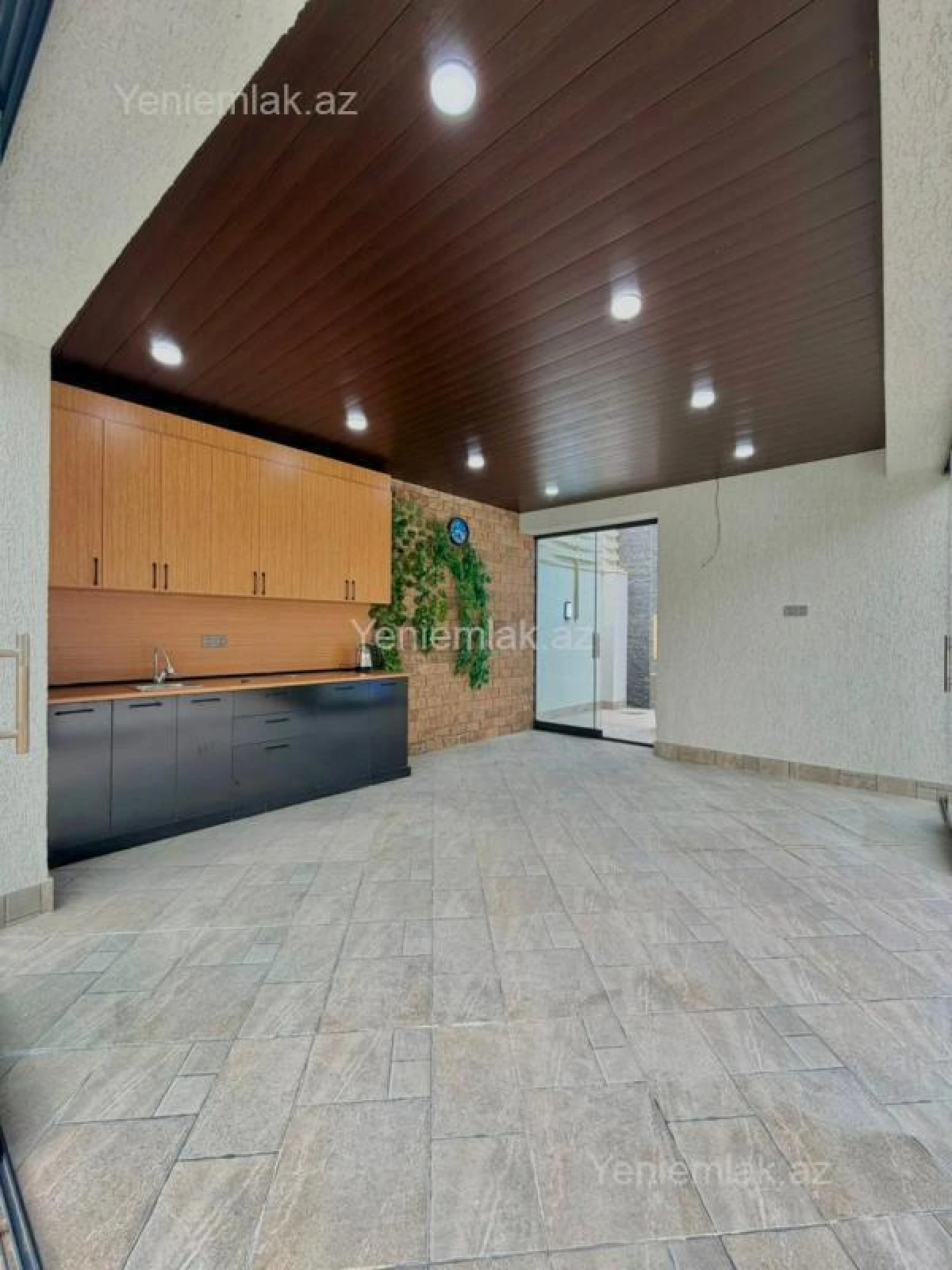 Satılır 4 otaqlı həyət evi 180 m²