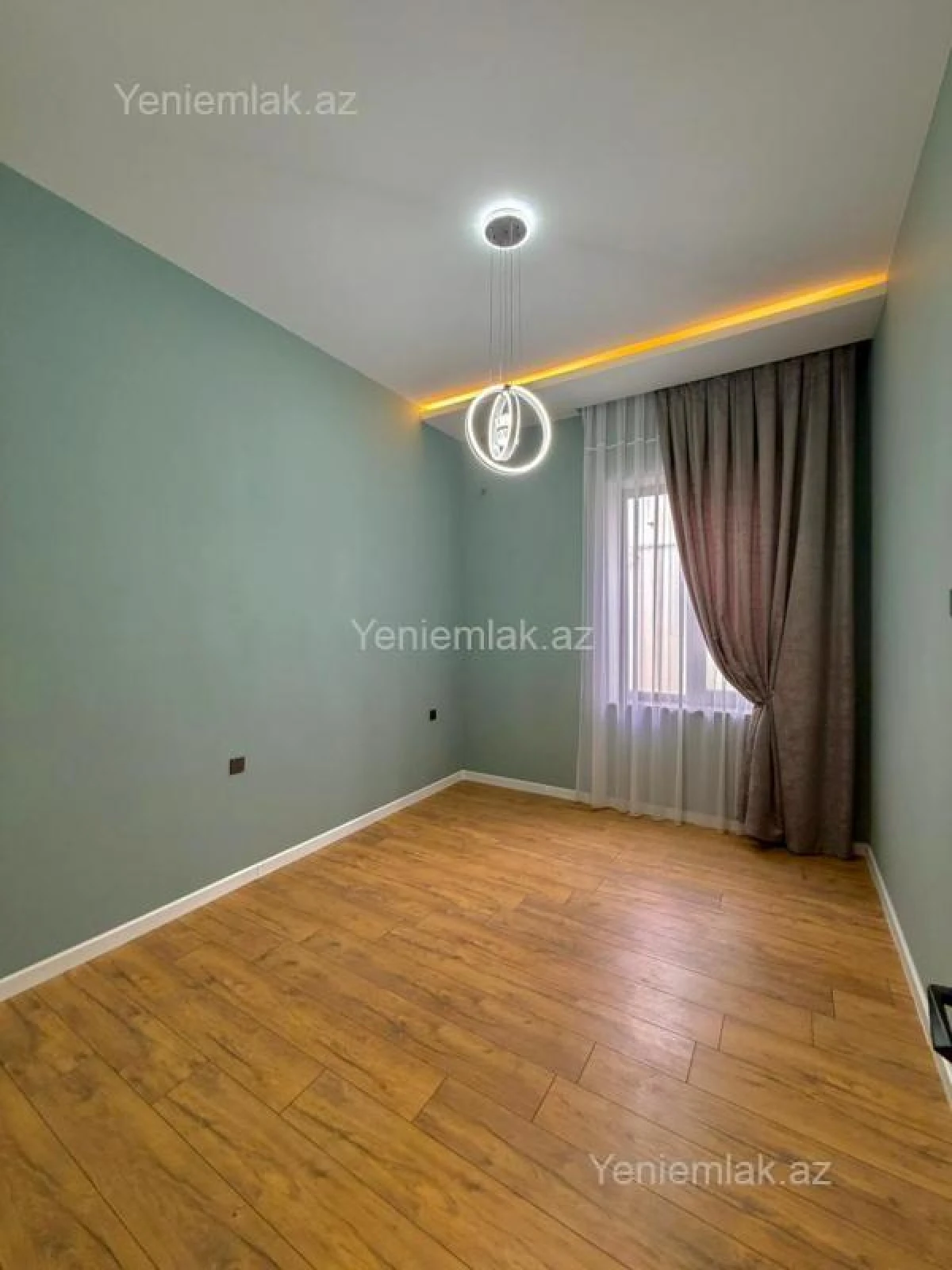 Satılır 4 otaqlı həyət evi 180 m²