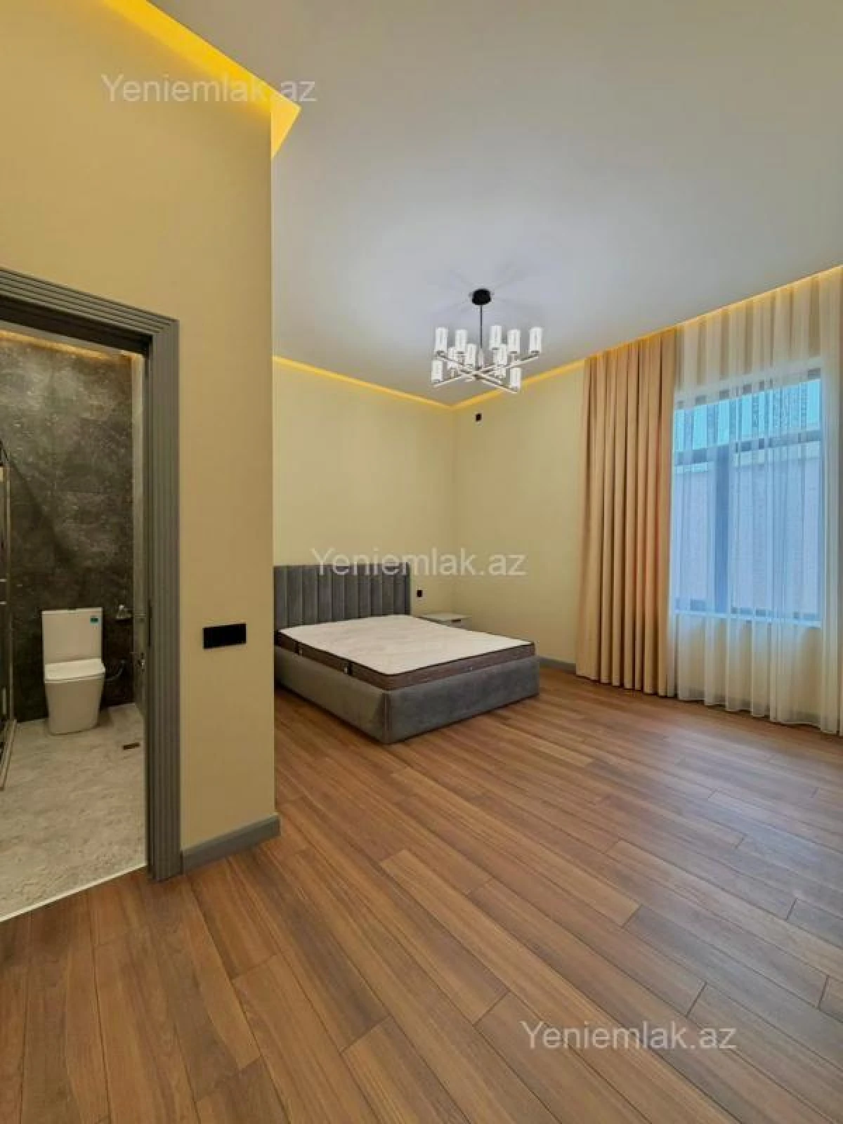 Satılır 4 otaqlı həyət evi 160 m²
