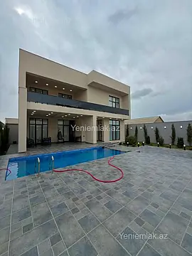 Satılır 5 otaqlı həyət evi 300 m²