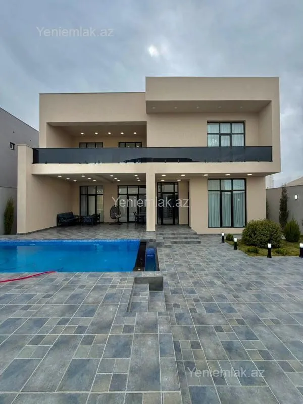 Satılır 5 otaqlı həyət evi 300 m²