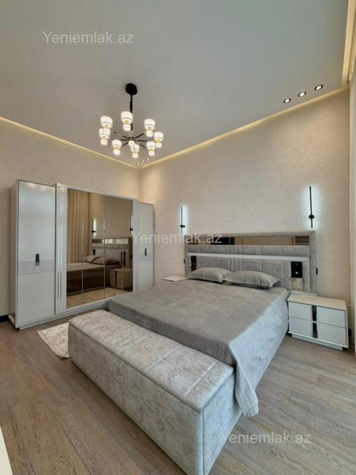 Satılır 5 otaqlı həyət evi 300 m²