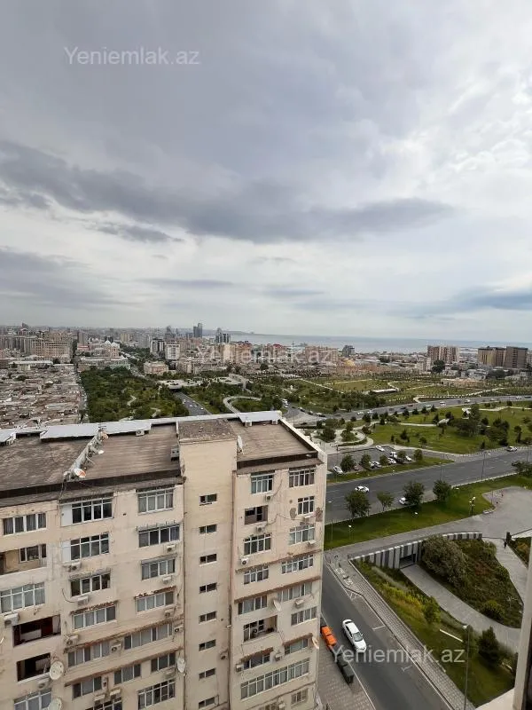 Satılır 4 otaqlı yeni tikili 195 m²