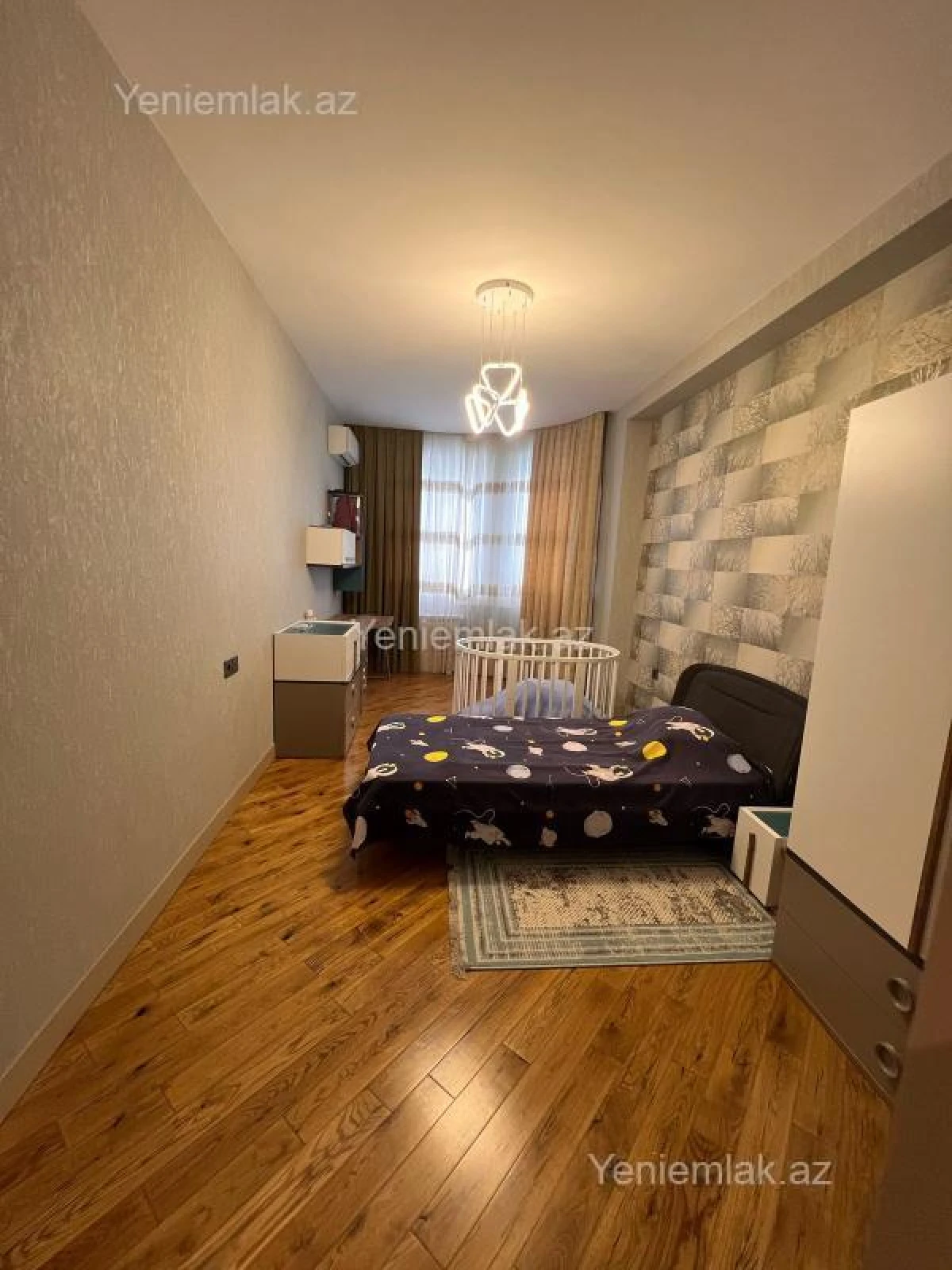 Satılır 4 otaqlı yeni tikili 195 m²