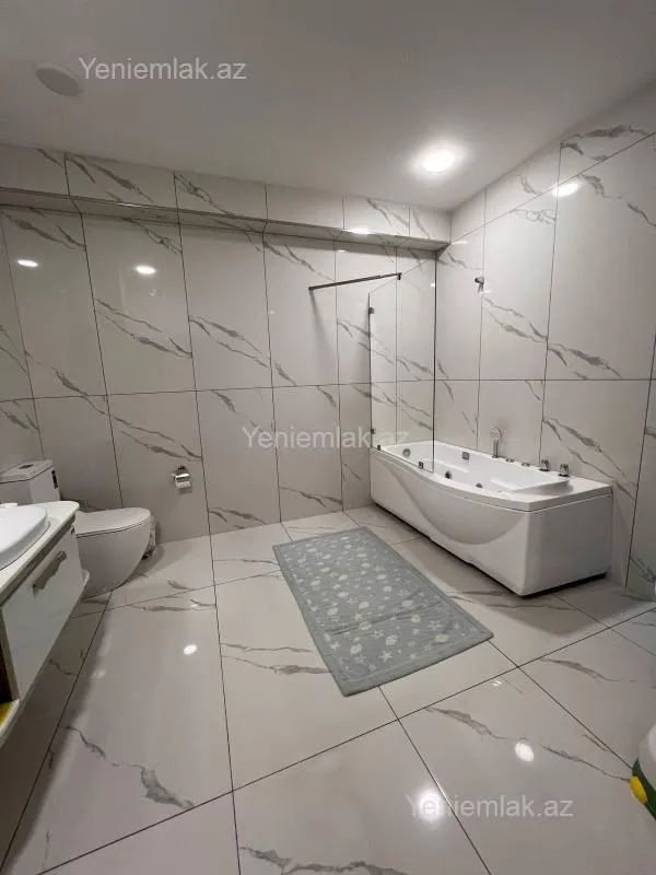 Satılır 4 otaqlı yeni tikili 195 m²