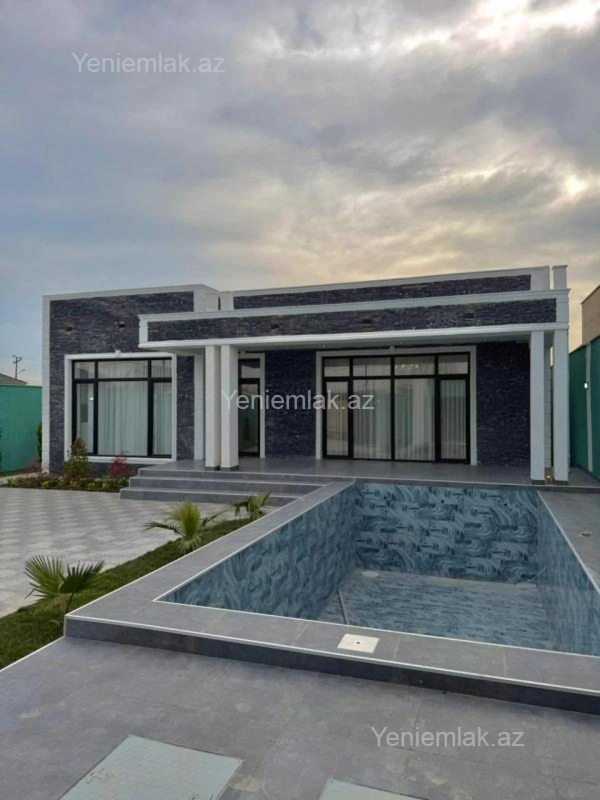Satılır 4 otaqlı həyət evi 170 m²