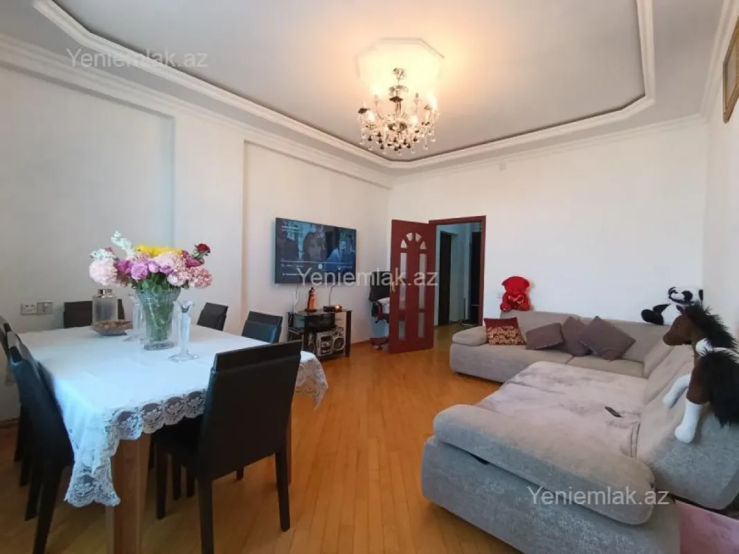 Satılır 2 otaqlı yeni tikili 81 m²