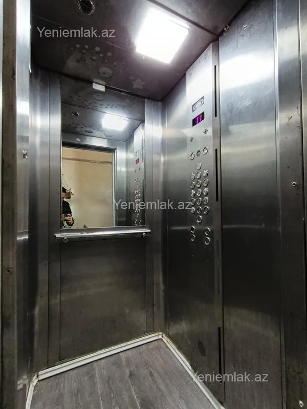 Satılır 2 otaqlı yeni tikili 81 m²