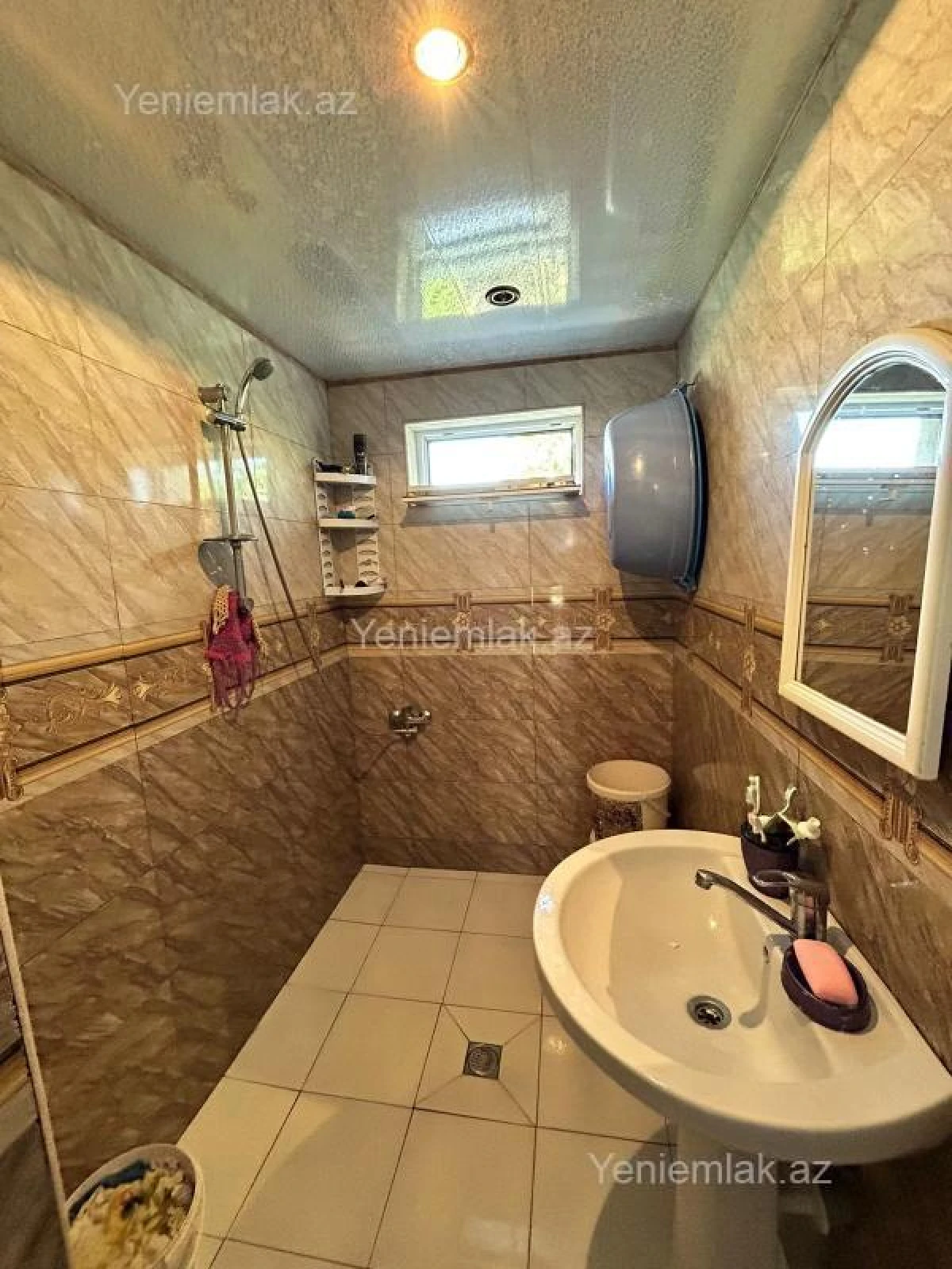 Satılır 5 otaqlı həyət evi 130 m²