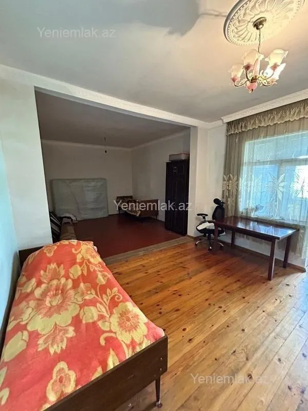 Satılır 5 otaqlı həyət evi 130 m²