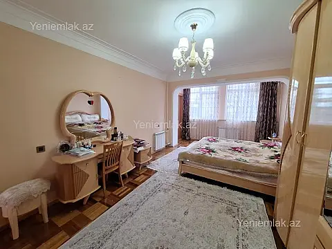 Satılır 2 otaqlı köhnə tikili 55 m²