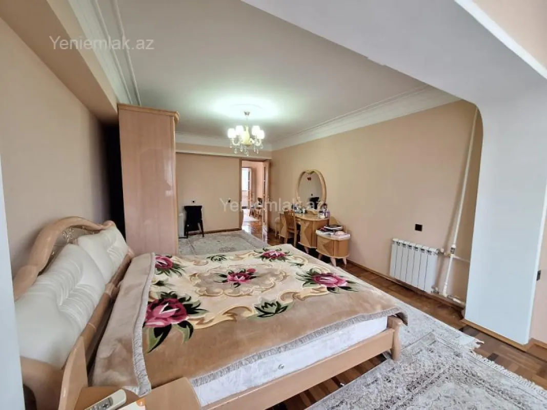 Satılır 2 otaqlı köhnə tikili 55 m²