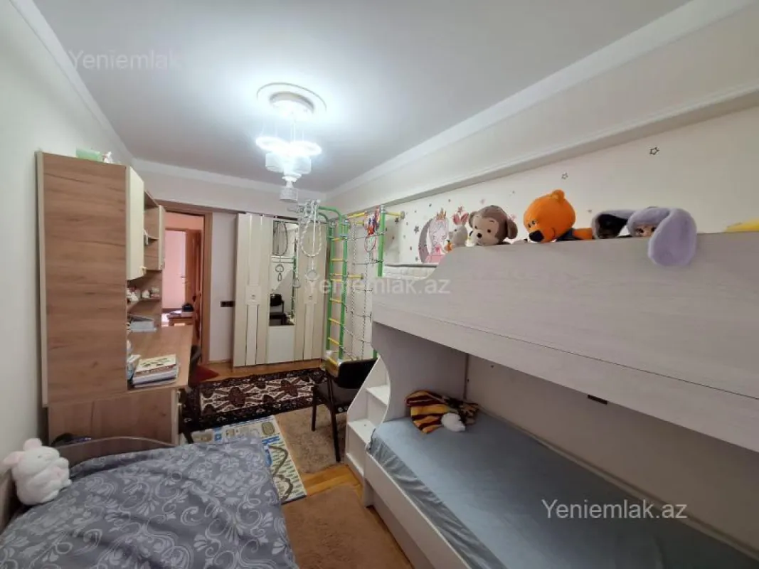 Satılır 2 otaqlı köhnə tikili 55 m²