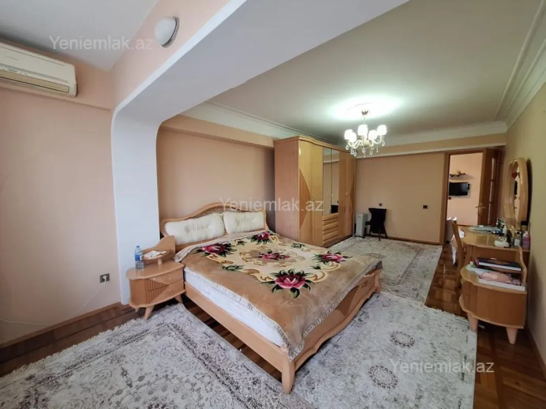 Satılır 2 otaqlı köhnə tikili 55 m²