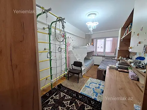 Satılır 2 otaqlı köhnə tikili 55 m²
