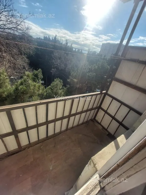 Satılır 3 otaqlı köhnə tikili 72 m²