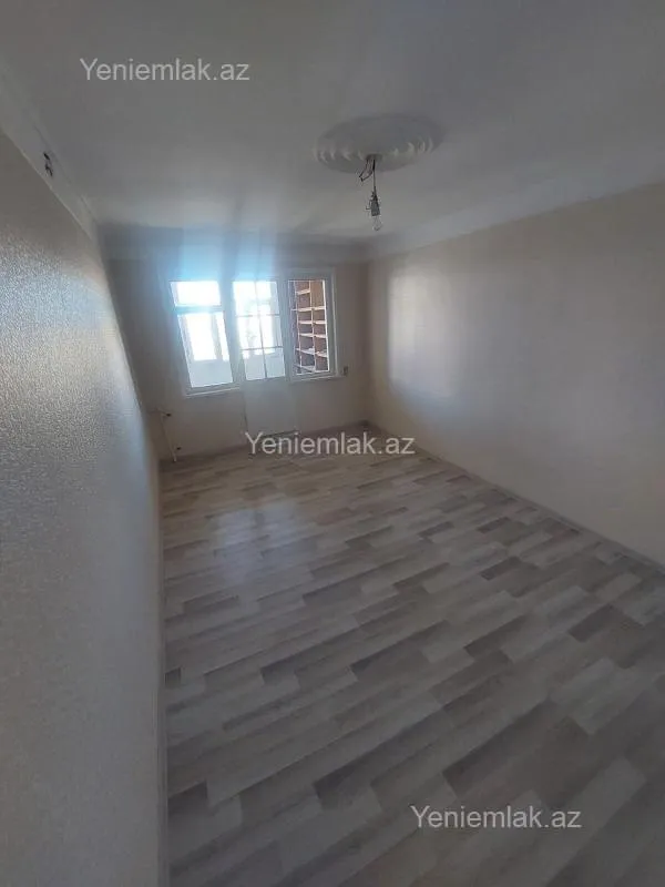 Satılır 3 otaqlı köhnə tikili 72 m²