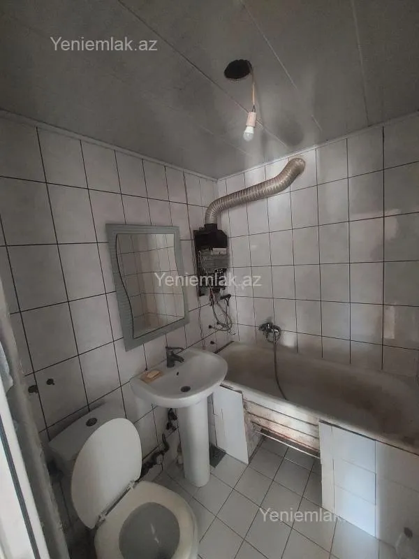 Satılır 3 otaqlı köhnə tikili 72 m²