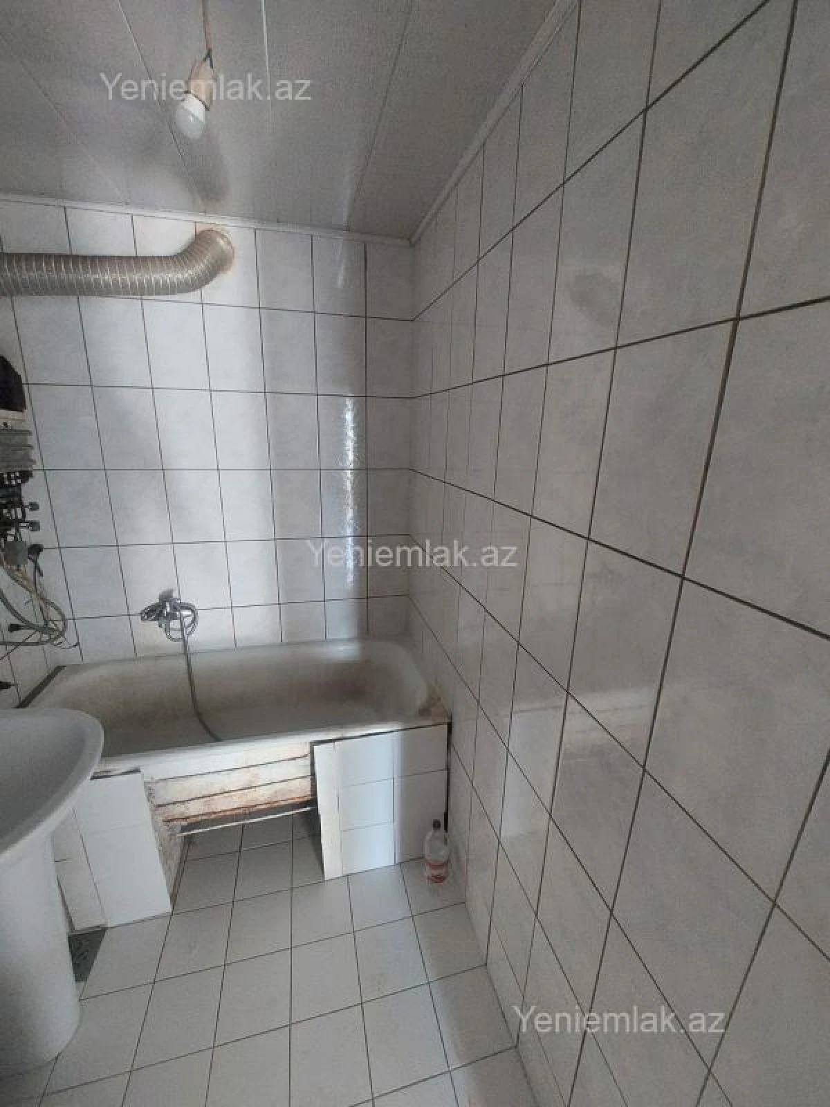 Satılır 3 otaqlı köhnə tikili 72 m²