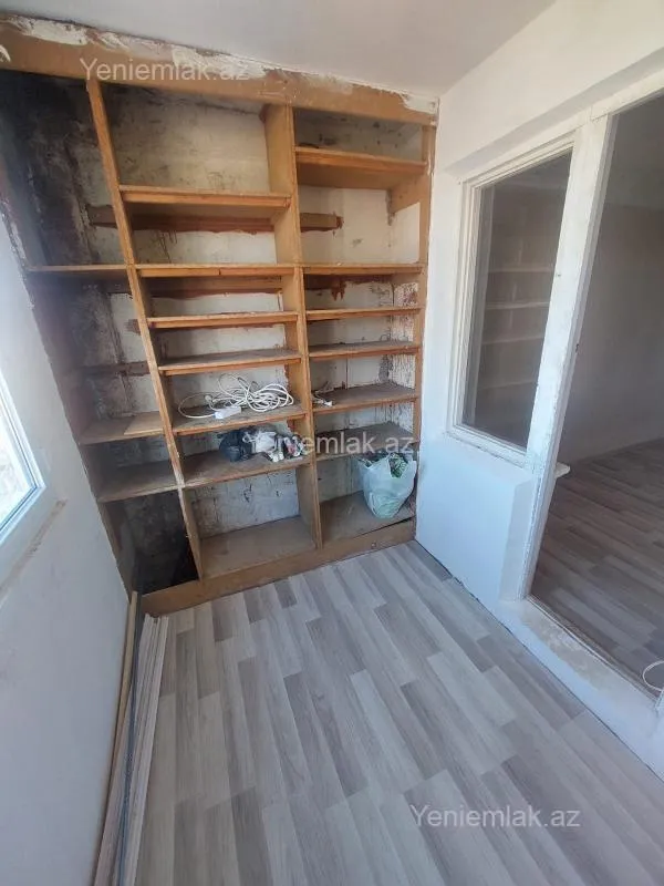 Satılır 3 otaqlı köhnə tikili 72 m²