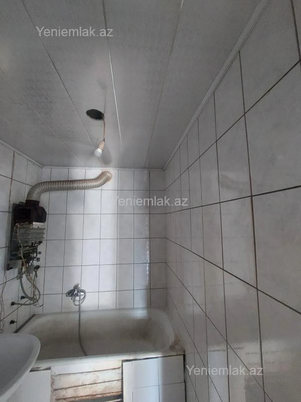 Satılır 3 otaqlı köhnə tikili 72 m²
